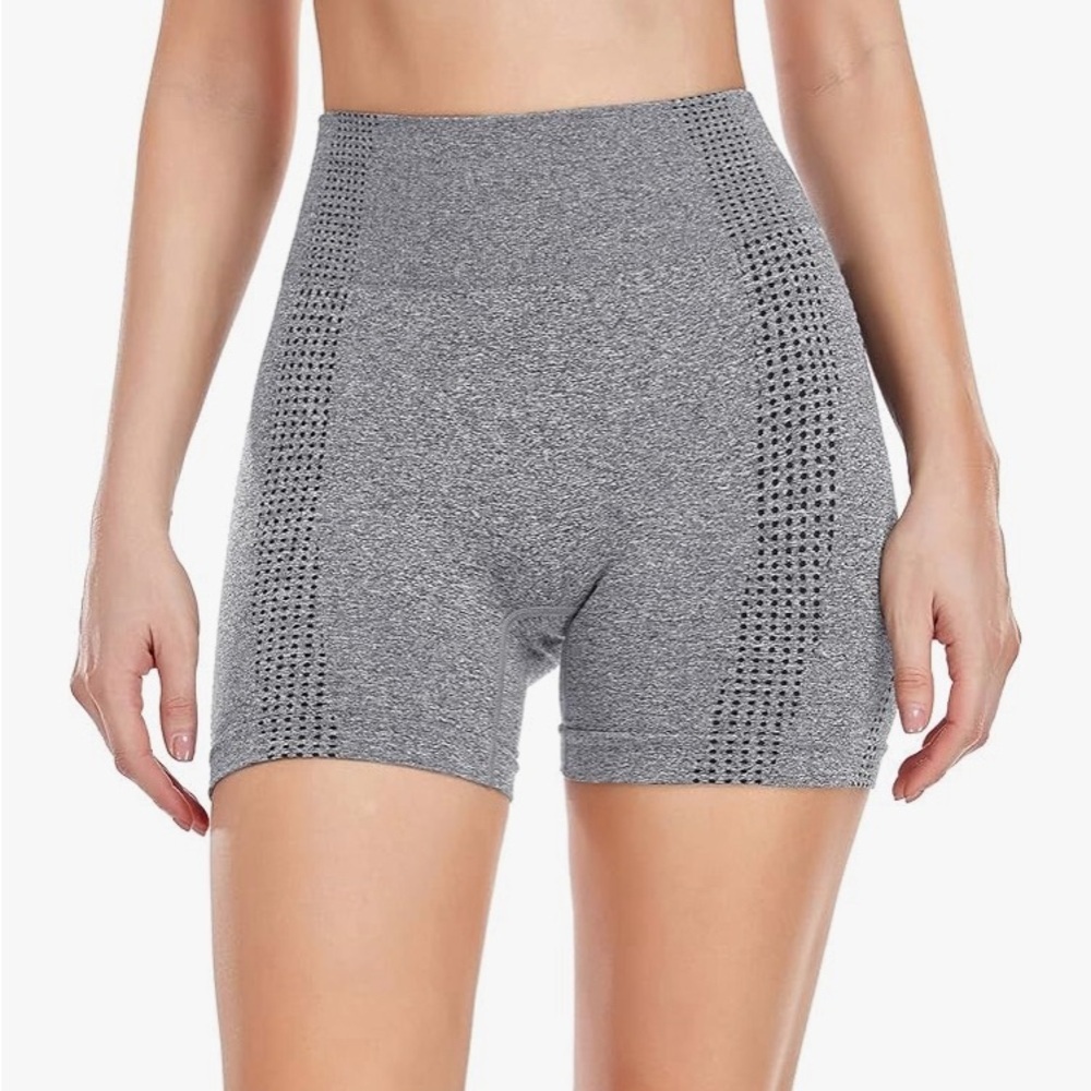 NEW - Yoga Basic 3pcs Seamless High Stretch Sports Shorts. Medium. - Picture 4 of 7